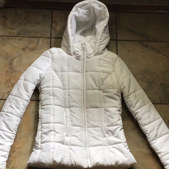 🥶White puffer coat🥶 - Picture 1 of 6